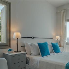 4 bedroom villa with pool, Paros, sleeps 8